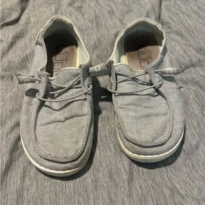 Well worn hey dudes. Size 7.